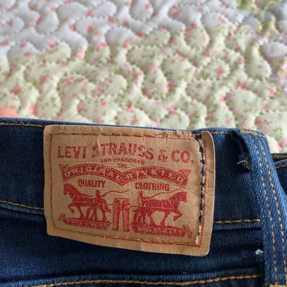 Levi's High Rise Shaping Straight Cut Jeans - Picture 3 of 7